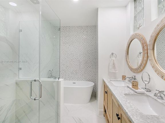 4th image of 325 N Meridian Ave #2