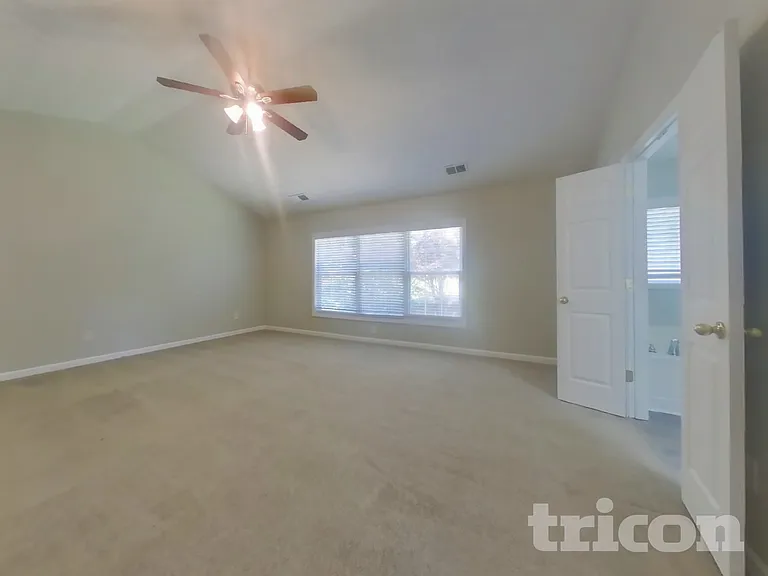 403 Park Creek Trce — Photo 7