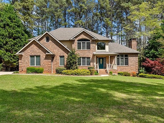 4th image of 408 Sapphire Ct