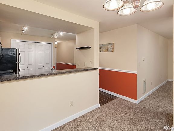 5th image of 6700 NE 182nd St APT C105