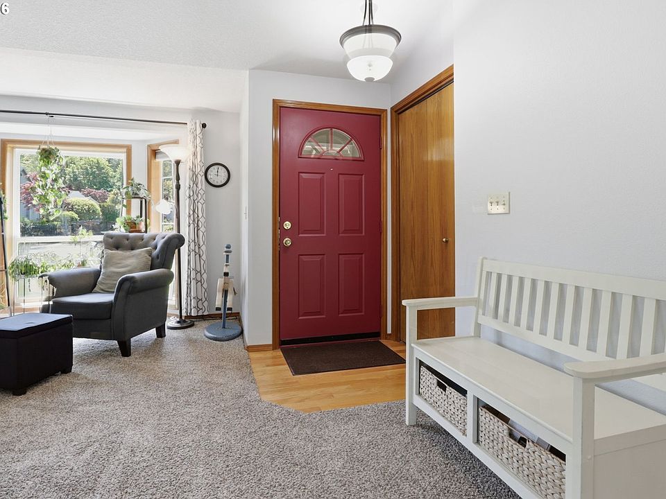 さりー 10727 SE Rex St, Portland, OR 97266 | Zillow