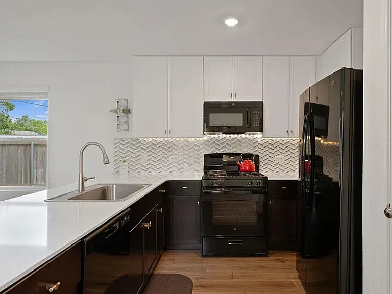 68 Trinity Cir — Photo 3