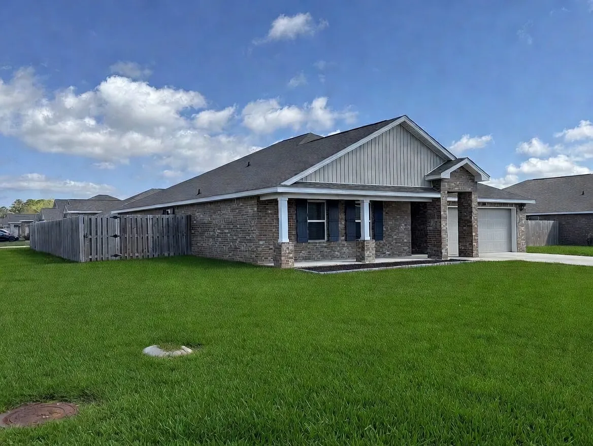 Building Photo - 15340 Leighwood Ln