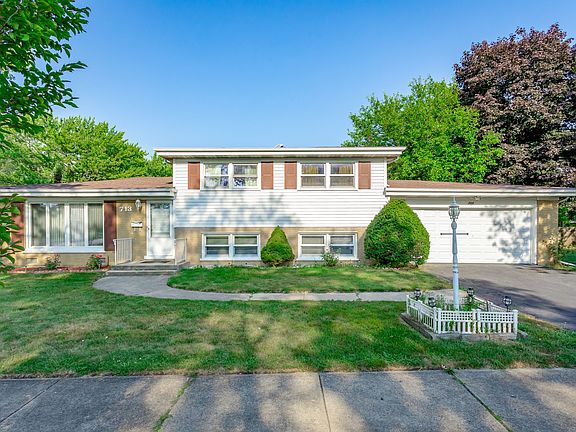 2nd image of 713 Timothy Ln