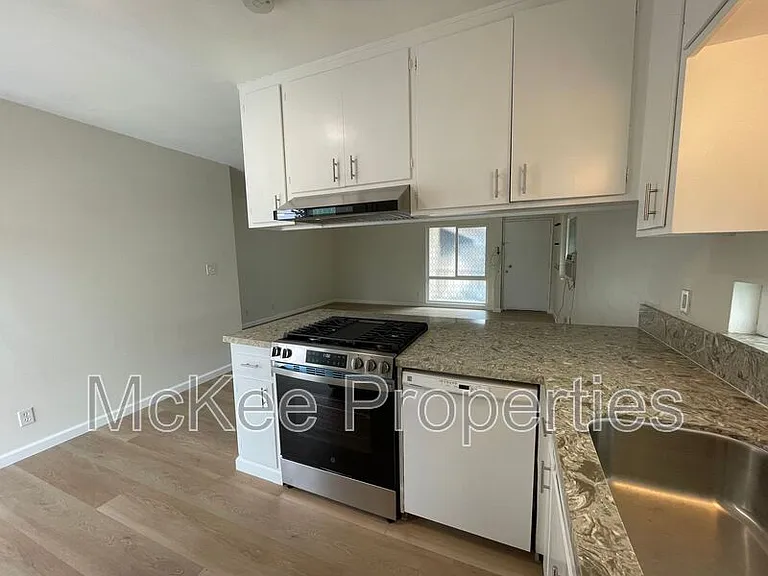 540 G Ave #F — Photo 5