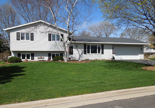 1st image of 329 N 18th Pl
