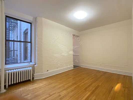 Rented by Red Sparrow Realty Group | media 11