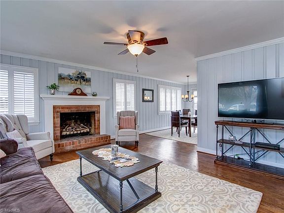 2nd image of 703 Twyckenham Dr