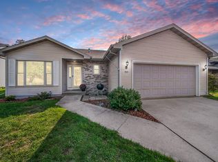 915 Christian Dr, Oshkosh, WI 54901