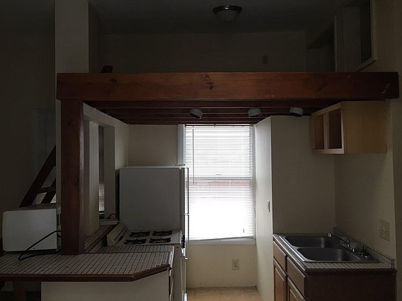 3rd image of 2236 Wheeler St APT 3