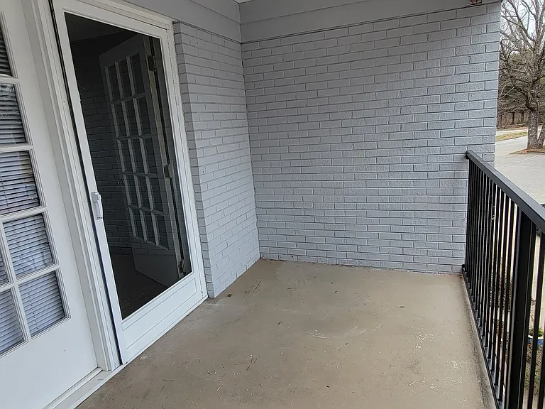 British Lake Manor — Photo 10