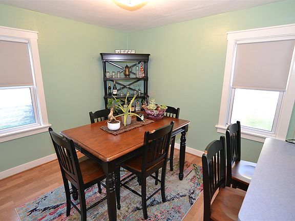 2nd image of 514 S Oak Park Ct