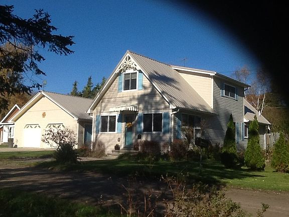 Has 3 natural gas heat zones