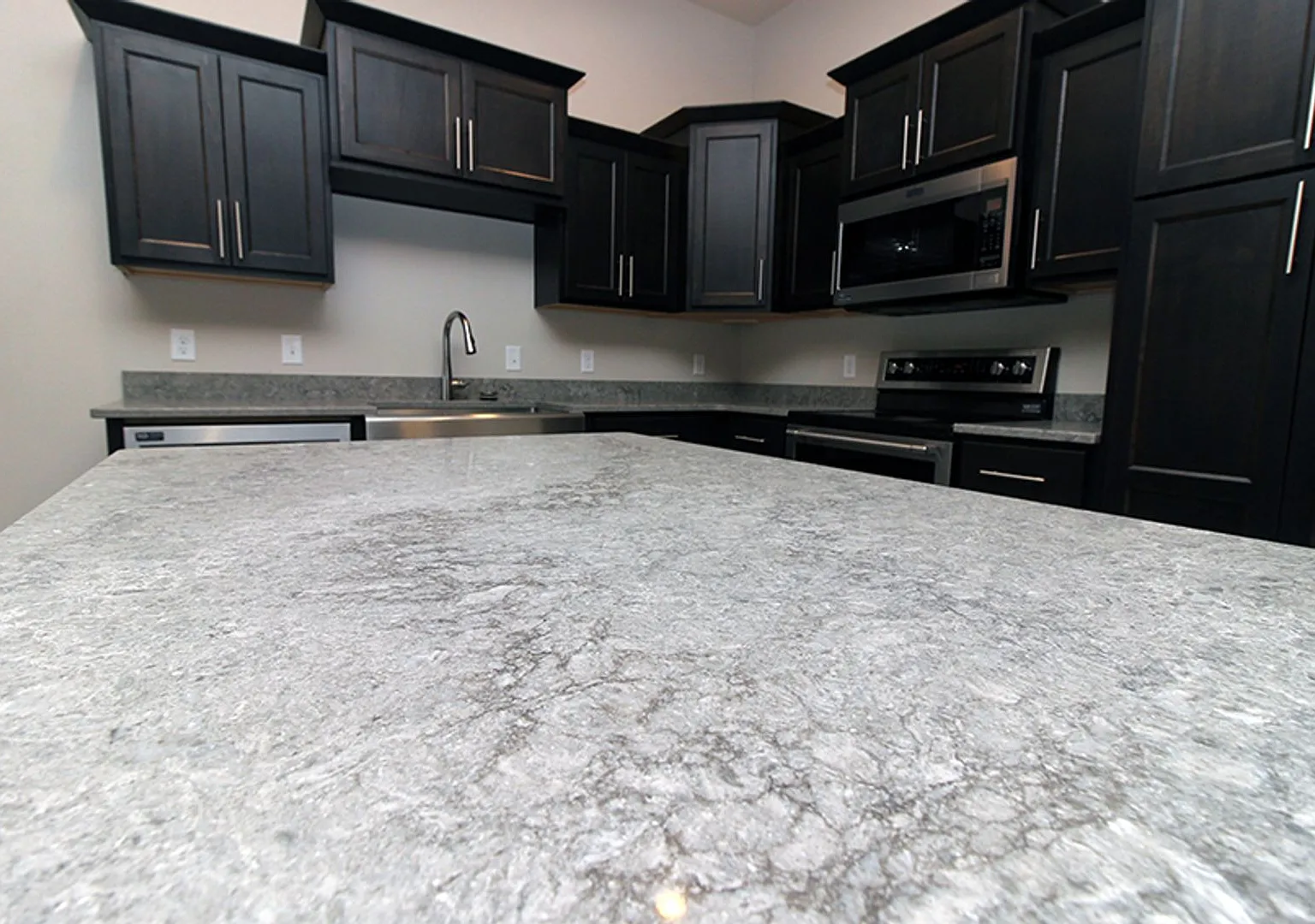 Beautiful patio twin home in Lakewood! — Photo 2