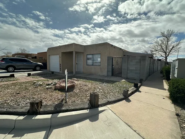5128 Alpha Ave NW, Albuquerque, NM 87120