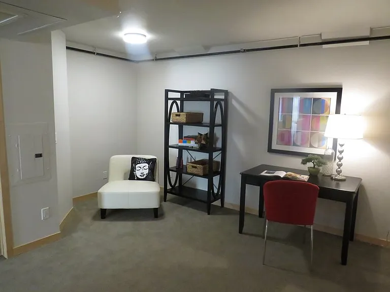 427 E Gorham St — Photo 3