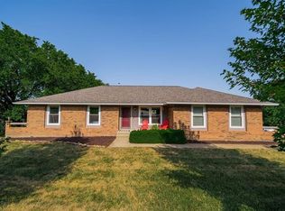 4324 Wimbledon Dr, Lawrence, KS 66047