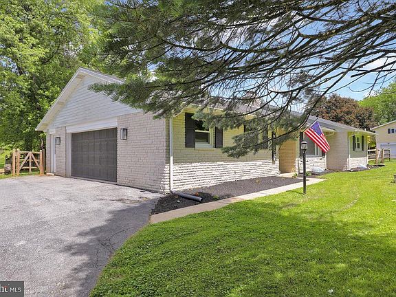 4th image of 325 Faust Rd
