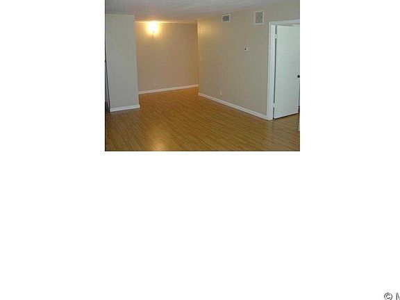 3rd image of 1950 N Andrews Ave APT 207D