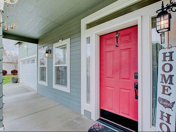 3rd image of 1536 Desert Springs Ave
