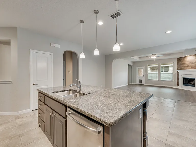 1601 Bunting Dr — Photo 8