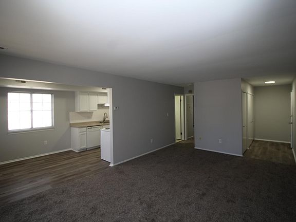 2nd image of 1824 N Washington Ave APT 103
