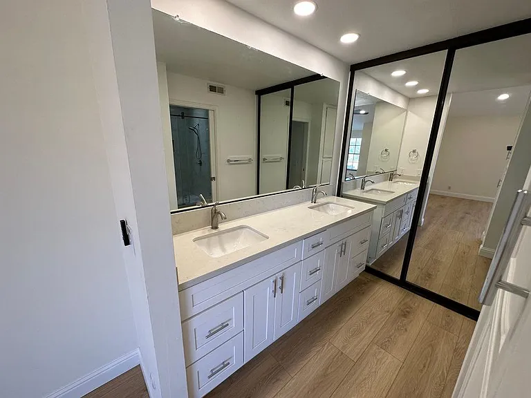 15880 Avenida Villaha #71 — Photo 24