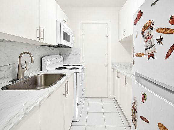 5th image of 223 Antilla Ave APT 2