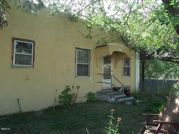 2nd image of 226 Wall St N