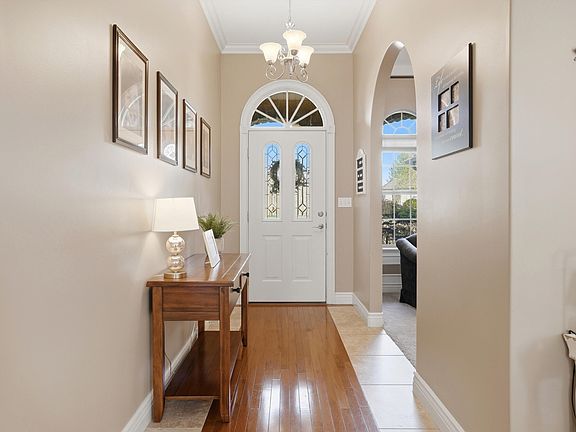 3rd image of 3306 Crabapple Ln