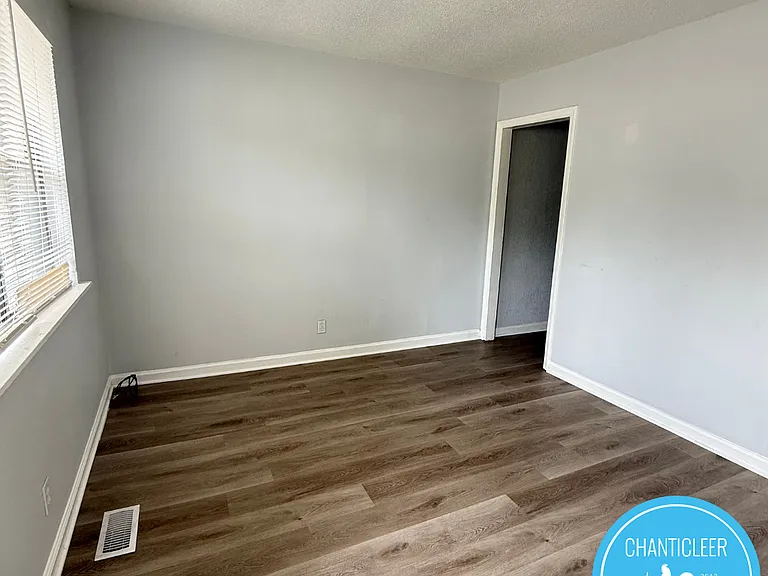 1502 Chapel Hill Rd #B — Photo 16