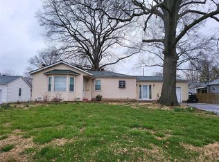 2011 E D St, Belleville, IL 62221