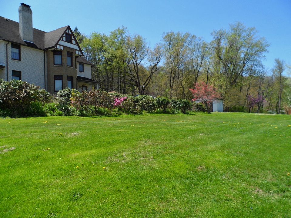 1st image of 560 Westmoreland Ave