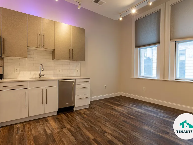 8 E Fayette St #201 — Photo 10
