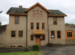 9 Derrick Ave, Uniontown, PA 15401