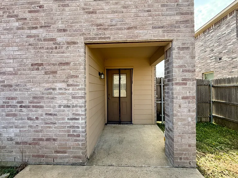 812 Parkplace Rdg — Photo 15