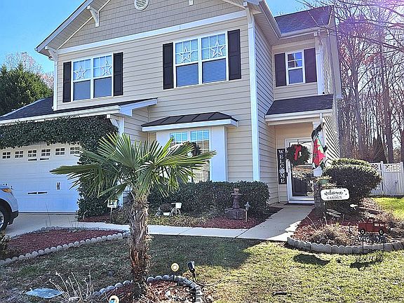 5th image of 676 Goldflower Dr