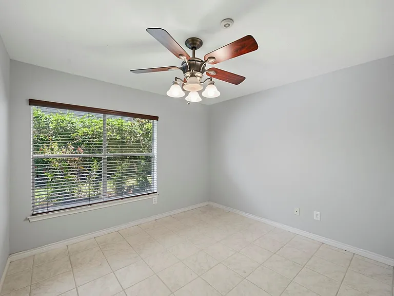 2913 Crawford St — Photo 5