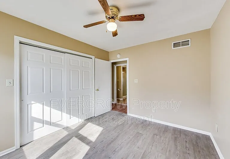 1417 N Denny St — Photo 20