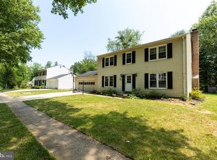 2527 Lindley Ter, Rockville, MD 20850