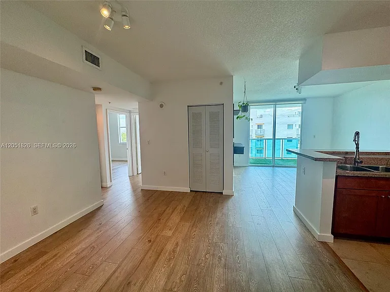 1723 SW 2nd Ave #704 — Photo 5