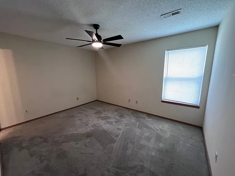 1309-1323 W Lotus St — Photo 7