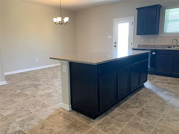 4th image of 125 Orchard Ln