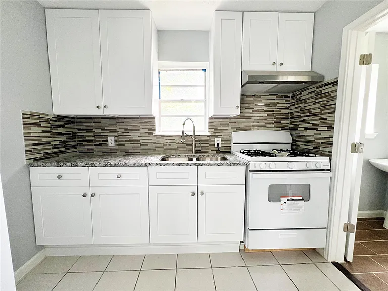 103 Cosmos St #4 — Photo 4