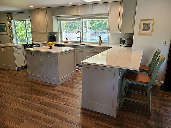 5th image of 2135 Periwinkle Dr