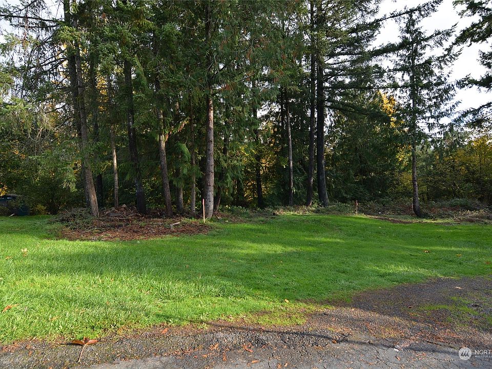 1st image of 156 S Vista Way