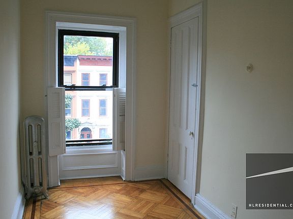 4th image of 212 Greene Ave #Flrb2