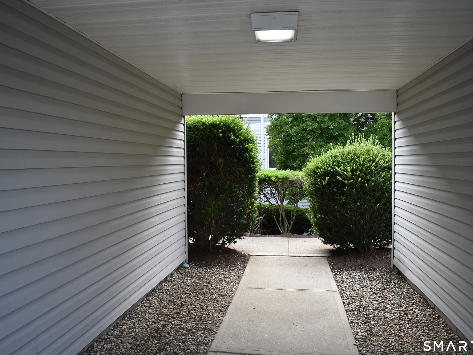 2 bed, 2.0 bath, 1419 sqft, $3,000 — Photo 3