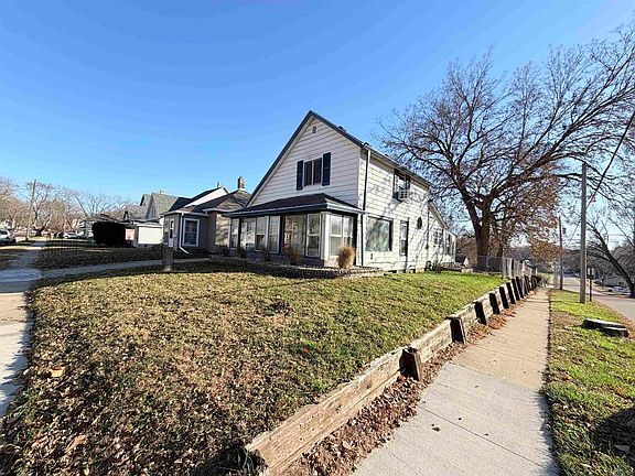 3rd image of 3300 6th Ave