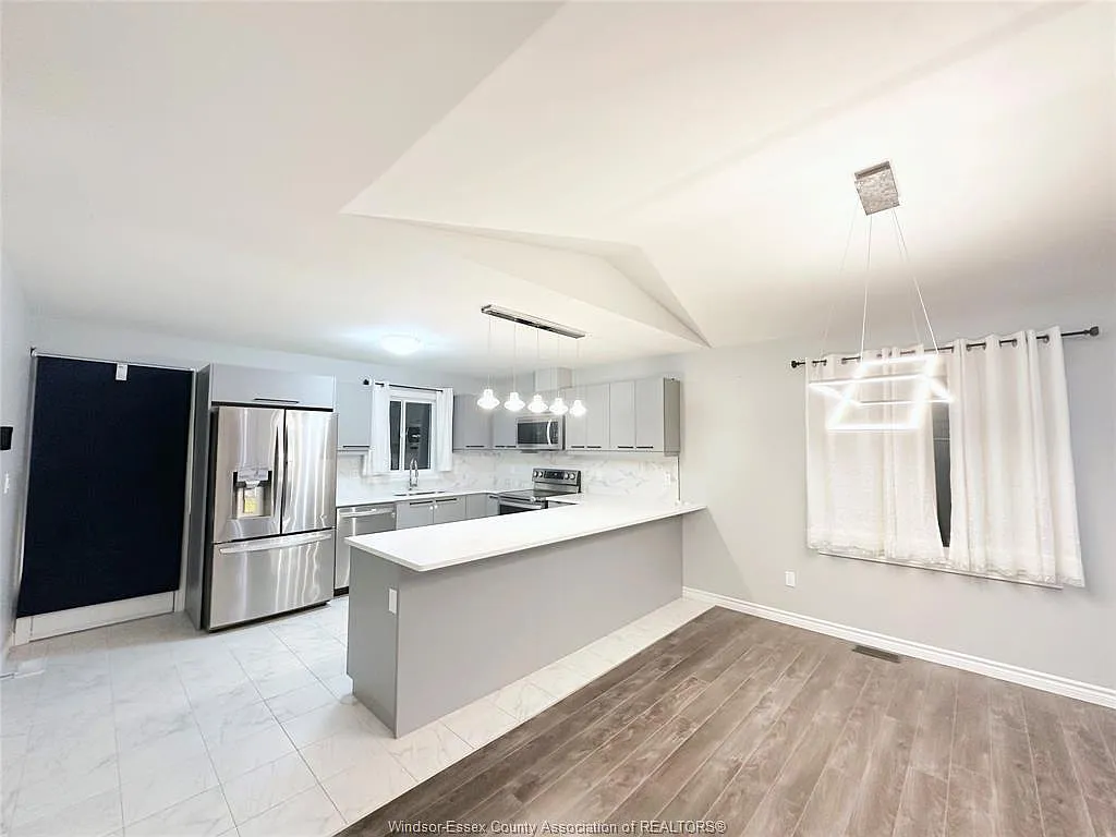 3 bed, $2,600 — Photo 4